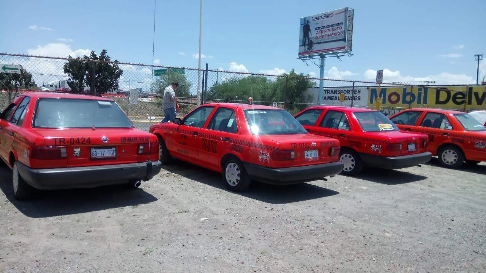 Se buscará que en San Juan del Río los taxis cuenten con cabinas protectoras por el Covid-